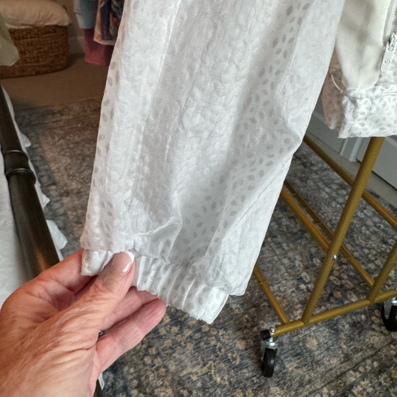 Lululemon Find Your Flock Jacket SZ 6 white drawstring Athleisure Workout - Picture 10 of 14